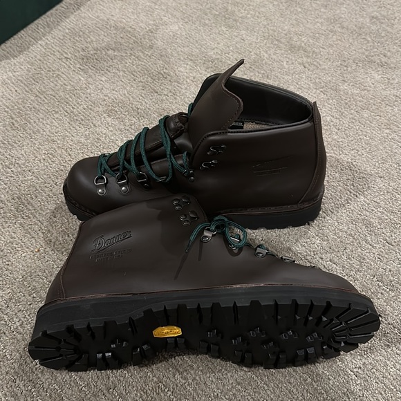 Danner Other - Men’s Danner Brown Mountain Light II Boots - Size: 12W - 5” Height